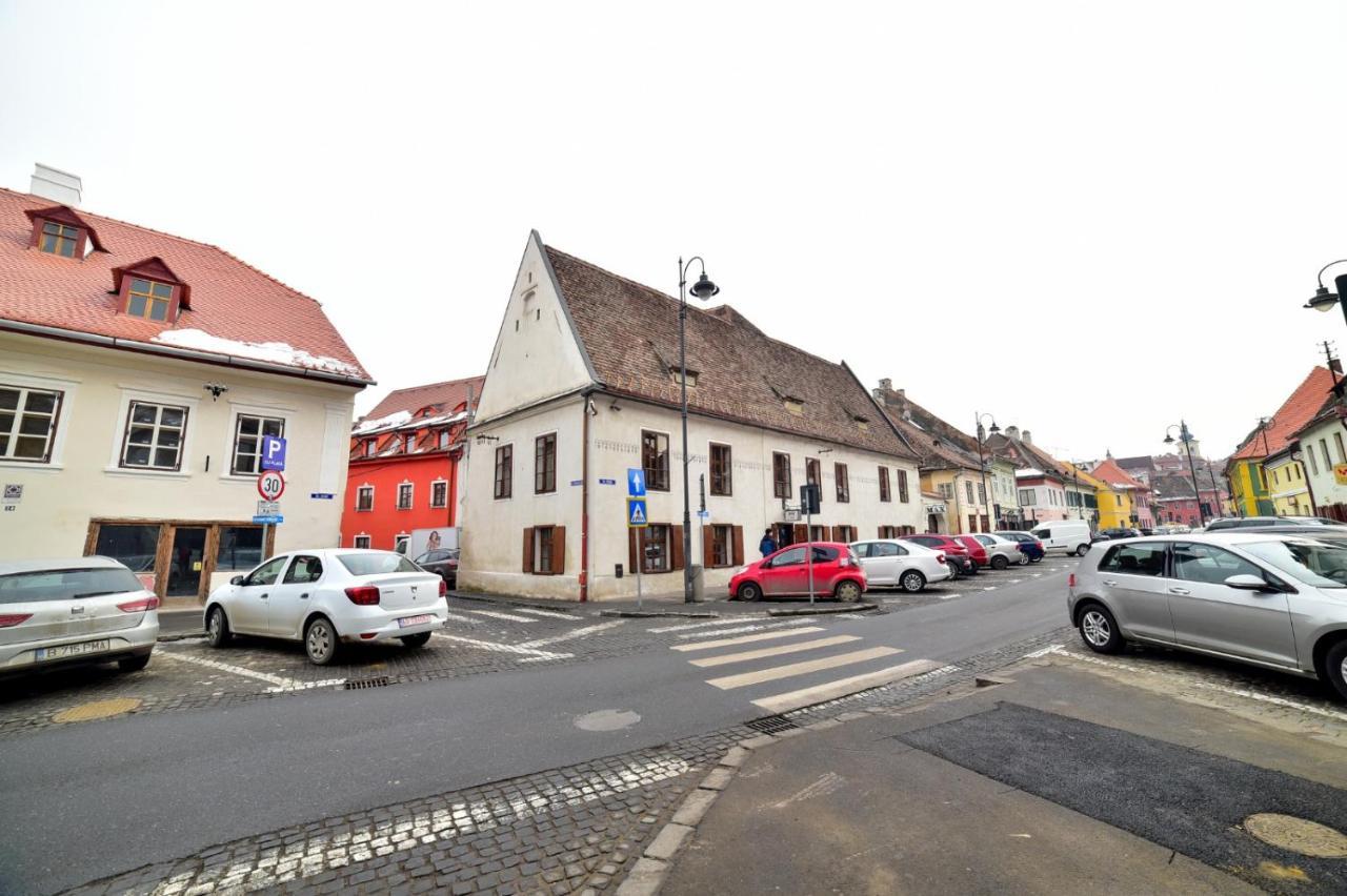 ★ 2 Minute Walk From The Bridge Of Lies ★ Appartamento Sibiu Esterno foto