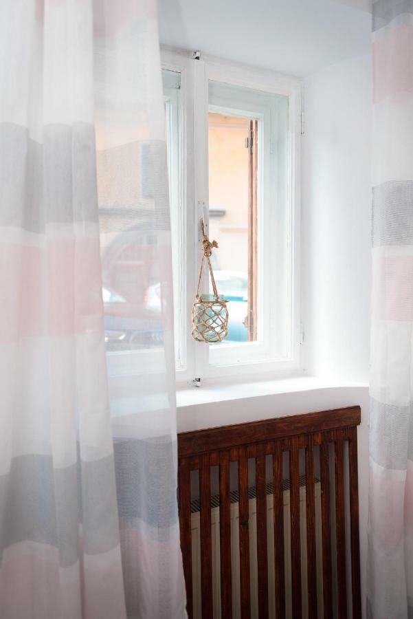 ★ 2 Minute Walk From The Bridge Of Lies ★ Appartamento Sibiu Esterno foto
